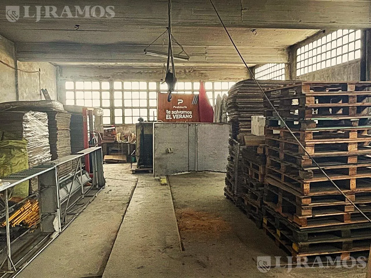 Depósito en Tres De Febrero foto 5