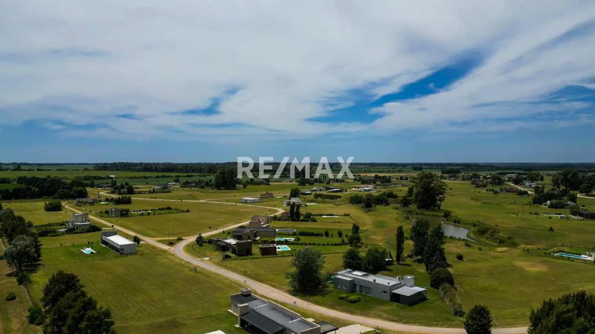 Oport. real! venta Lote al Golf c/ proy. aprobado foto 4