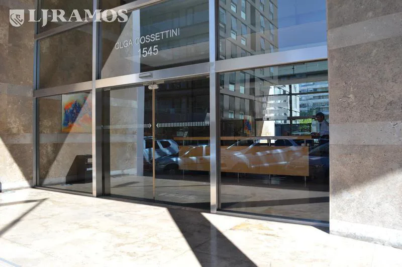 Alquiler de oficina de 316 m2 en Puerto Madero foto 4