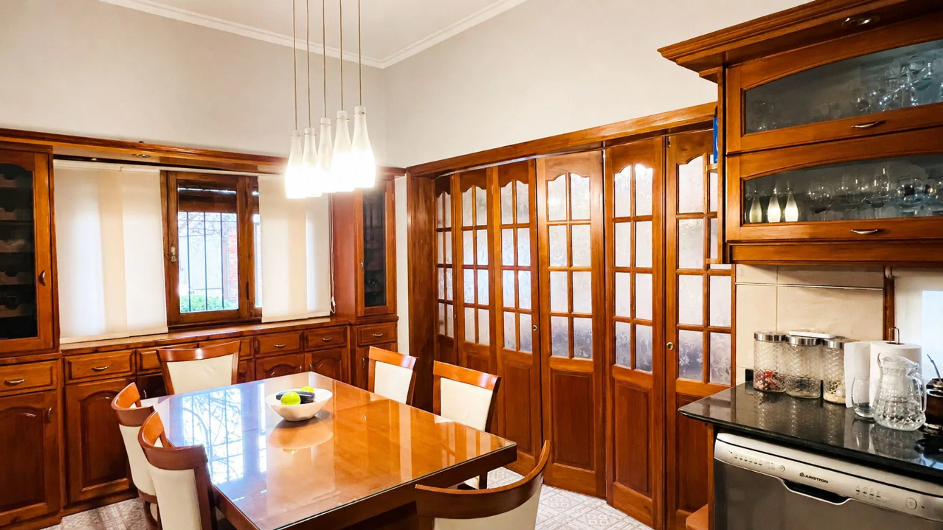 Casa 3 dormitorios en Venta En Berisso+ Quincho foto 5