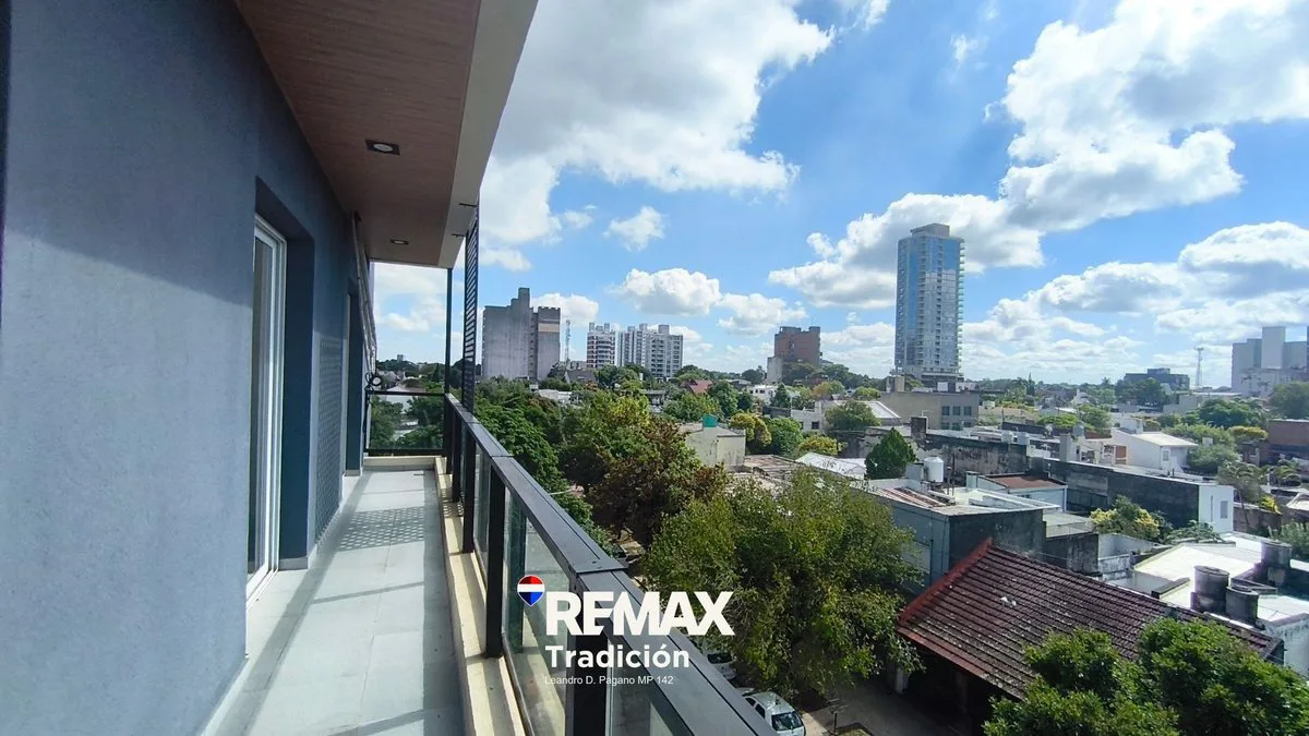 Dpto Vendo 3 dorm c/cochera Centro Rcia.