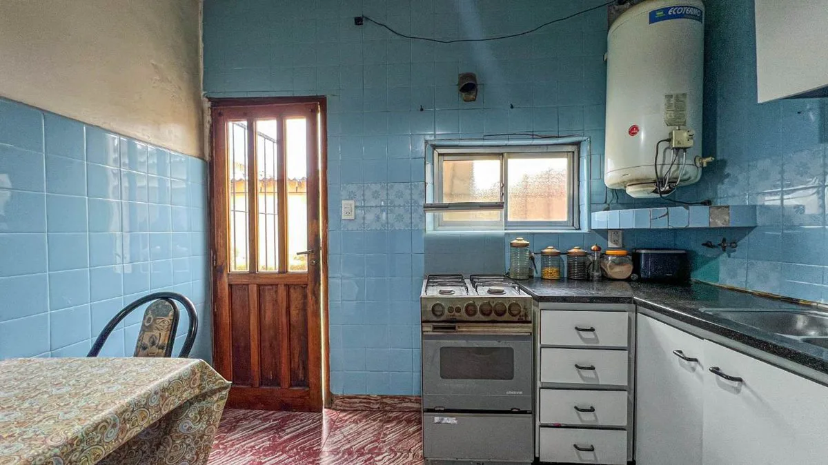 VENTA Casa en bloque 3 ambientes Quincho Las lilas foto 5