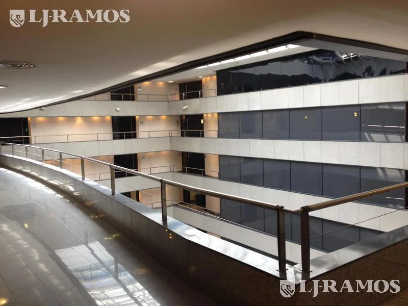 Alquiler de oficina de 300 m2 en Puerto Madero foto 4