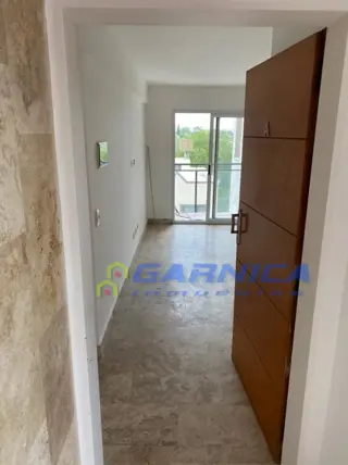 Departamento Morón con cochera foto 2
