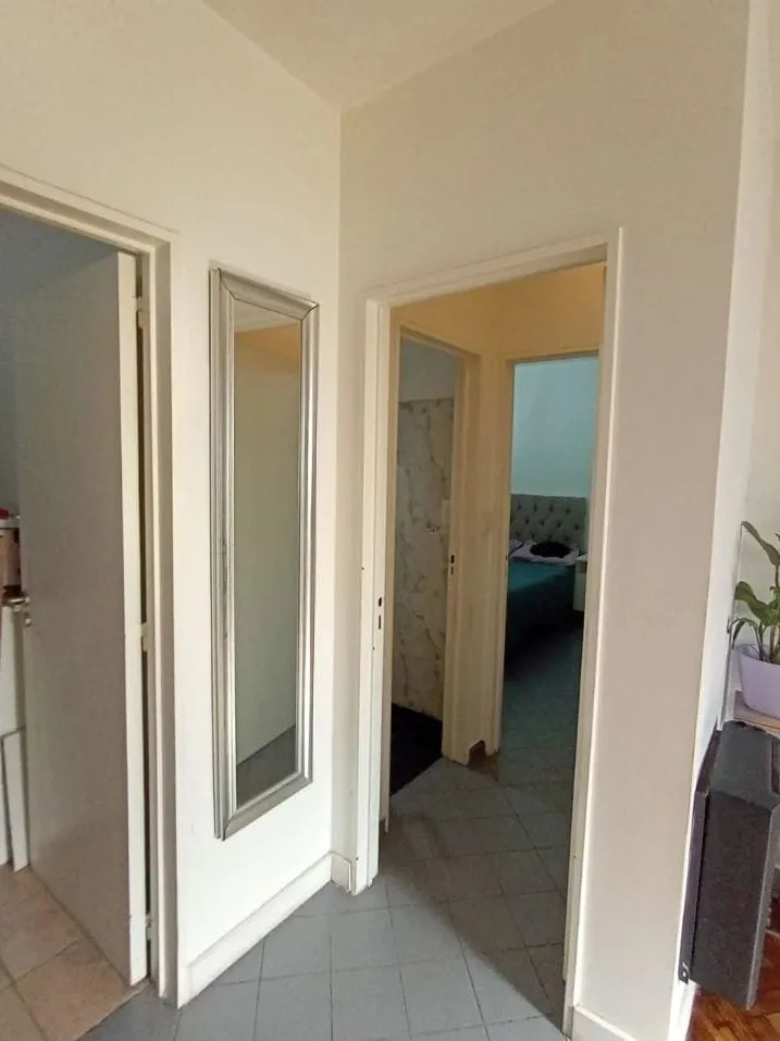 Se vende un hermoso departamento de 2 ambientes, luminoso con patio - Apto Crédito foto 4