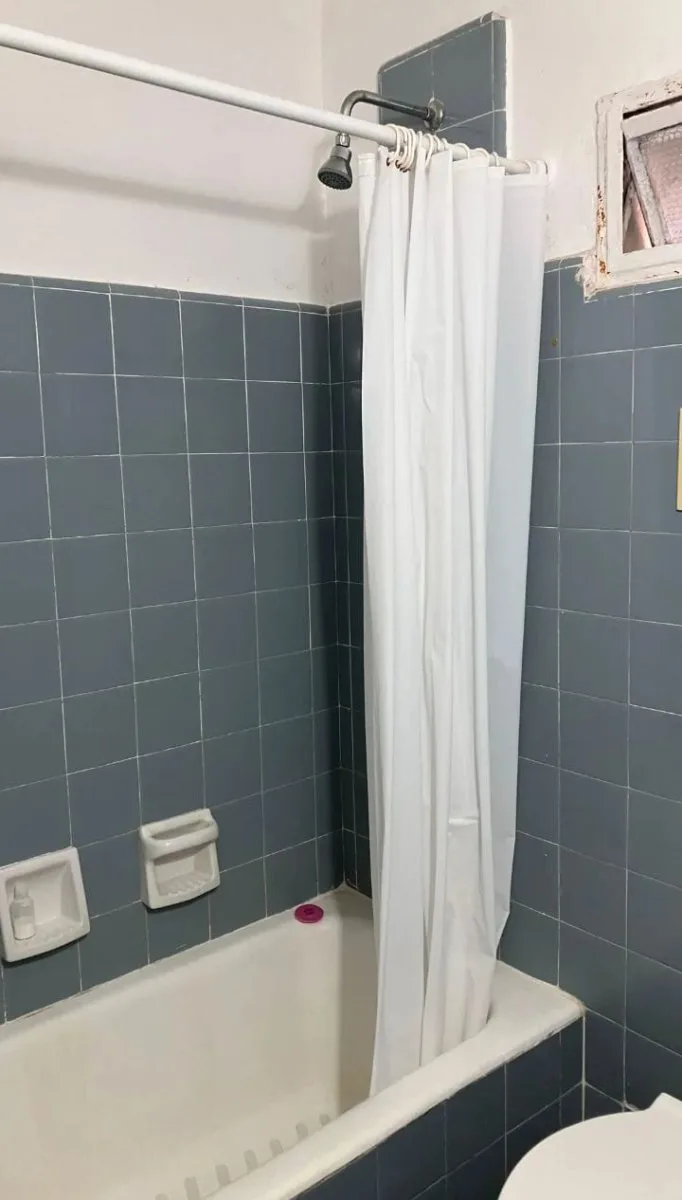 Se vende un hermoso departamento de 2 ambientes, luminoso con patio - Apto Crédito foto 5