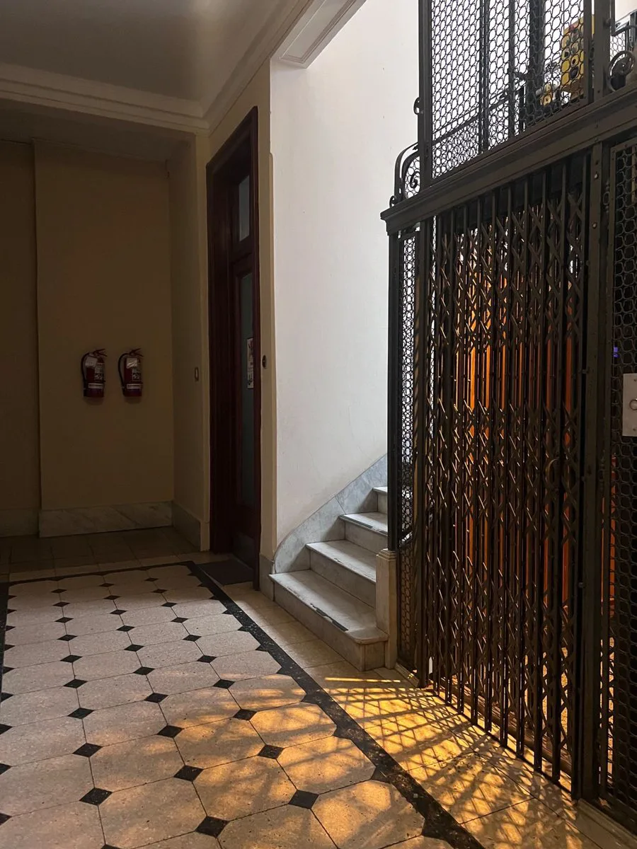 VENTA OFICINA CENTRO EDIFICIO MINETTI SEGURI foto 4