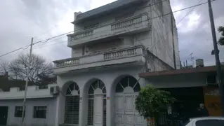 EXCELENTE PROPIEDAD EN FLORESTA 5 AMBIENTES CON DEPENDENCIA     AV DIRECTORIO  3579 foto 1