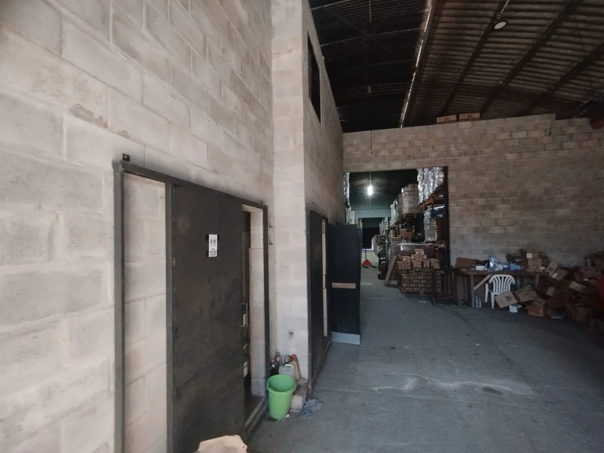 GALPON EN VENTA LA PLATA APTO VARIOS DESTINOS foto 4