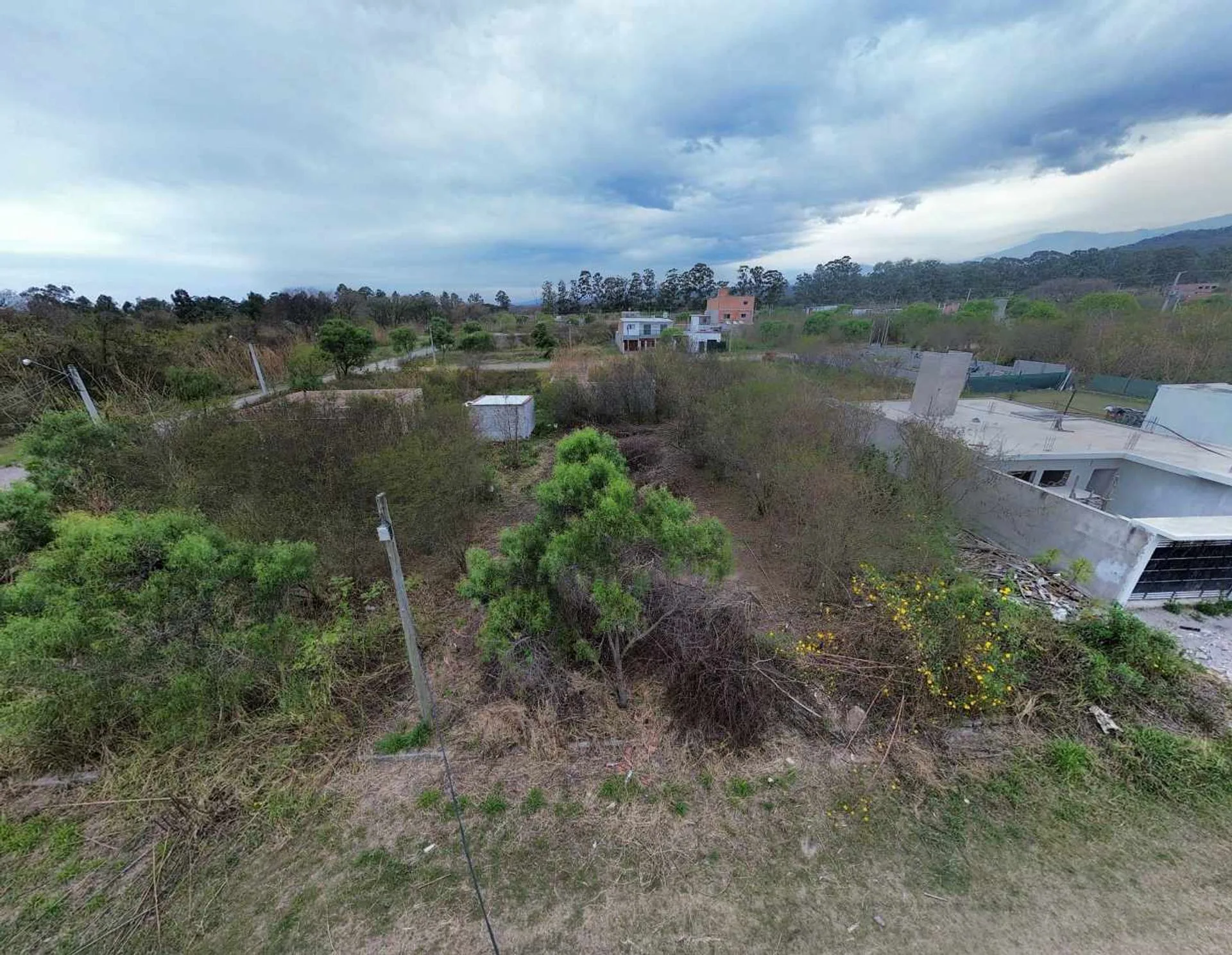 VENTA TERRENO 300 M2 AYRES DE CAMPO foto 2