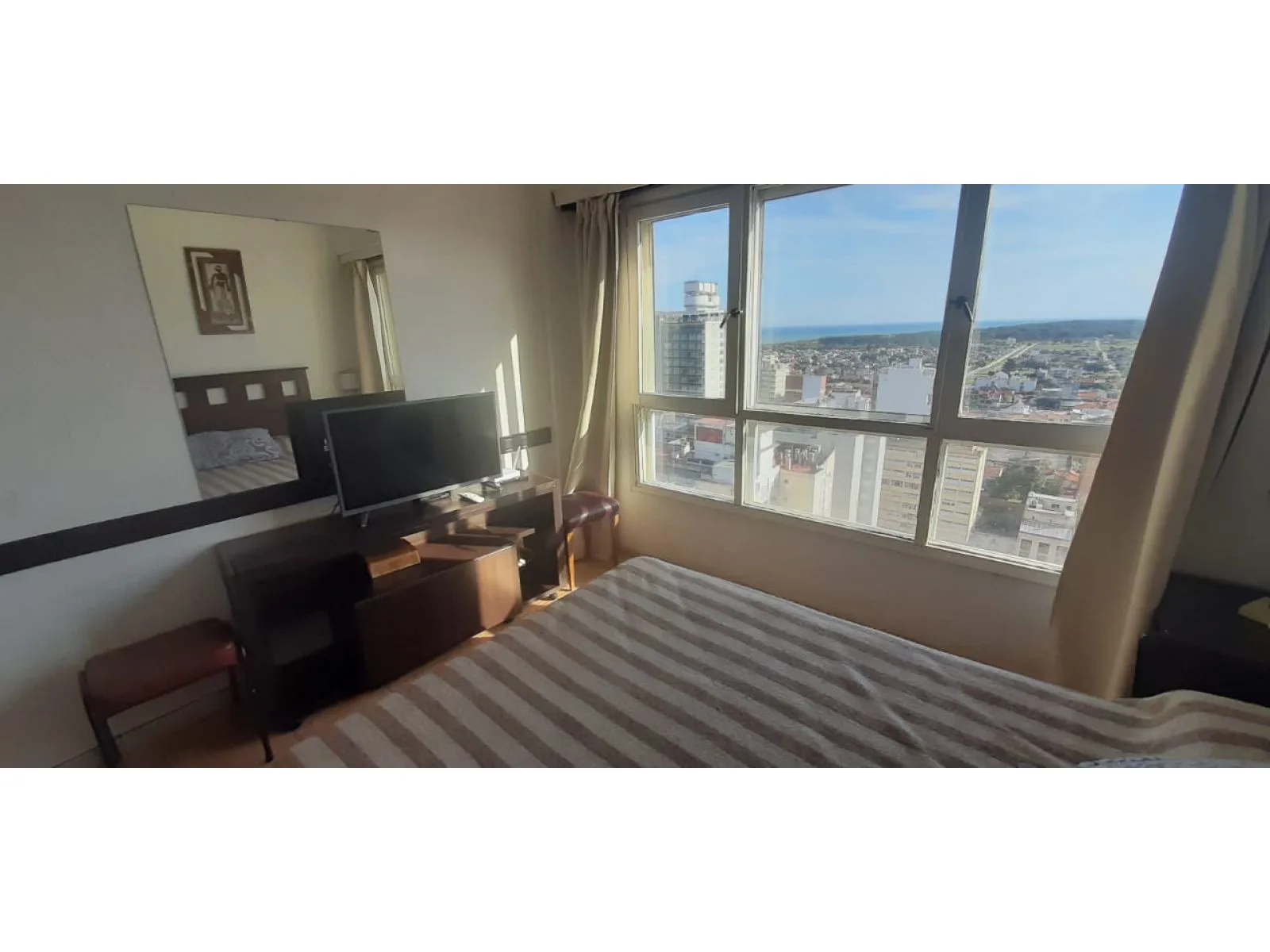 Venta departamento 1 ambiente Miramar vista panoramica al mar foto 4