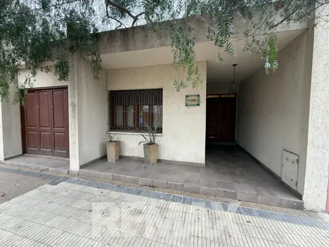 EN VENTA CASA 3 DORM EXCELENTE UBICACION