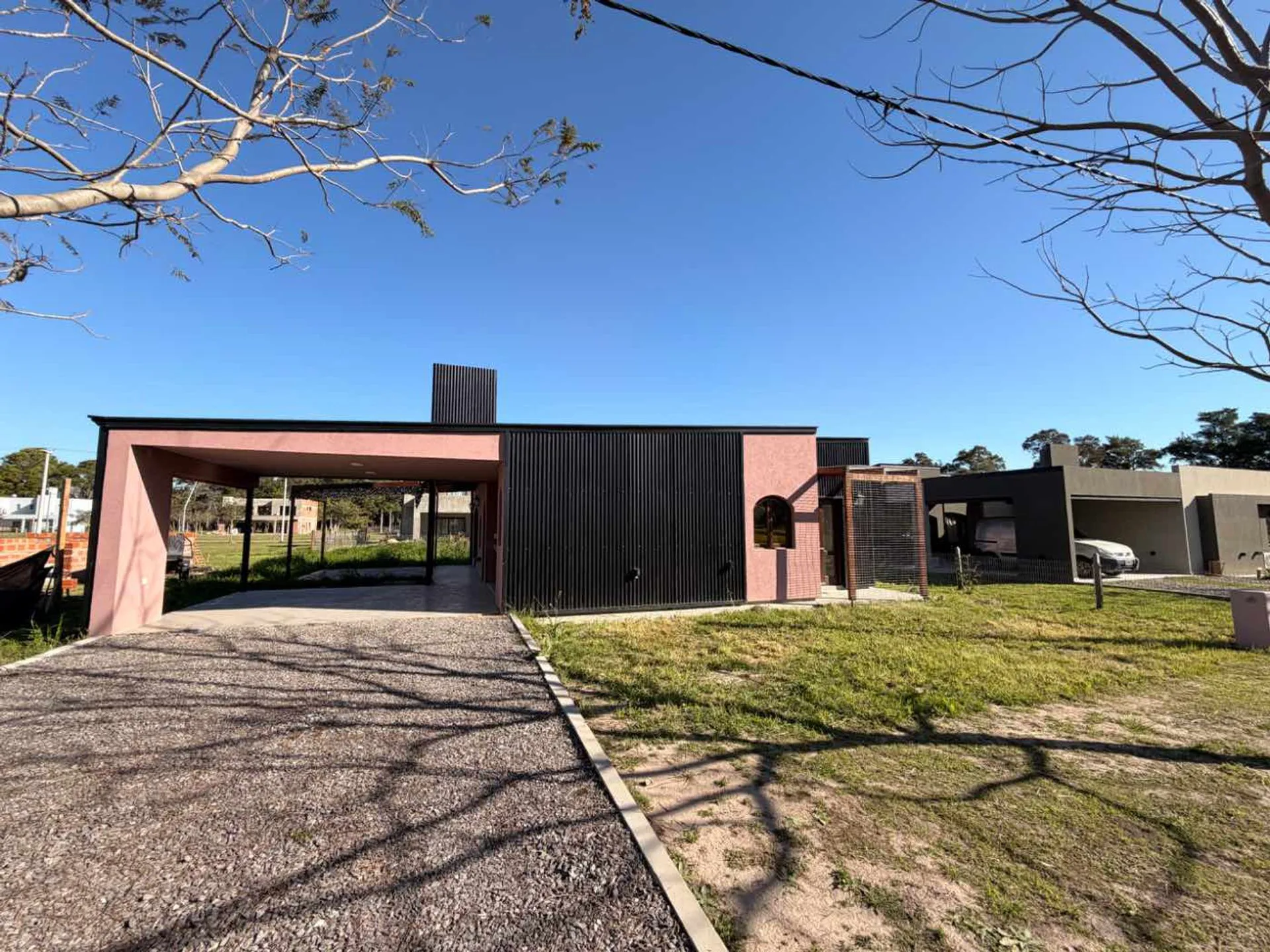 VENTA CASA EN COUNTRY LOS MOLINOS - A ESTRENAR foto 3