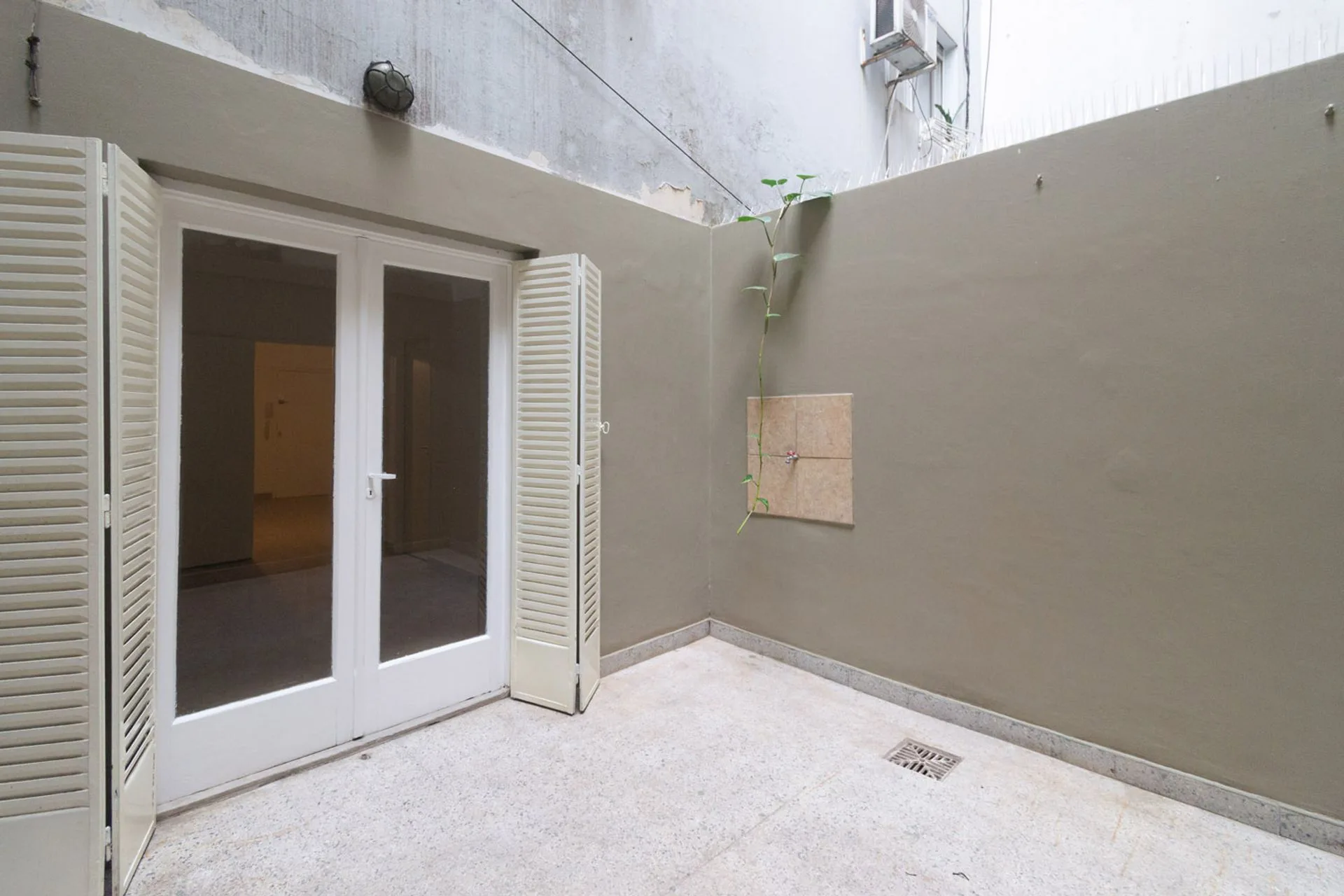 VENTA 2 AMB. C/PATIO EN PALERMO-REFACC.-EXC.UBICAC foto 4