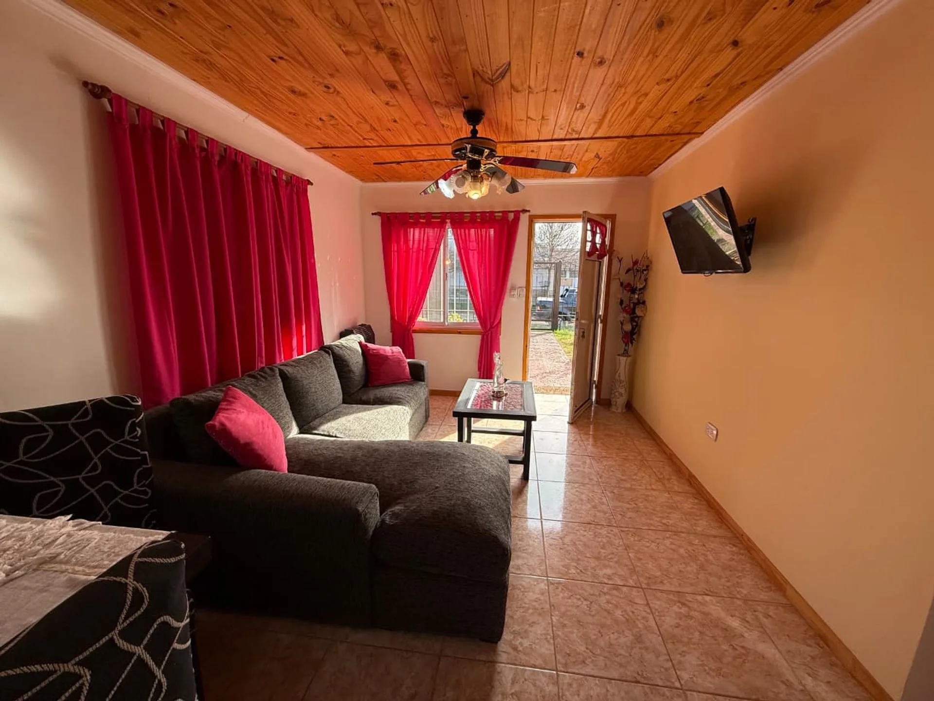 CASA EN SALDUNGARAY CON AMPLIO PATIO foto 4