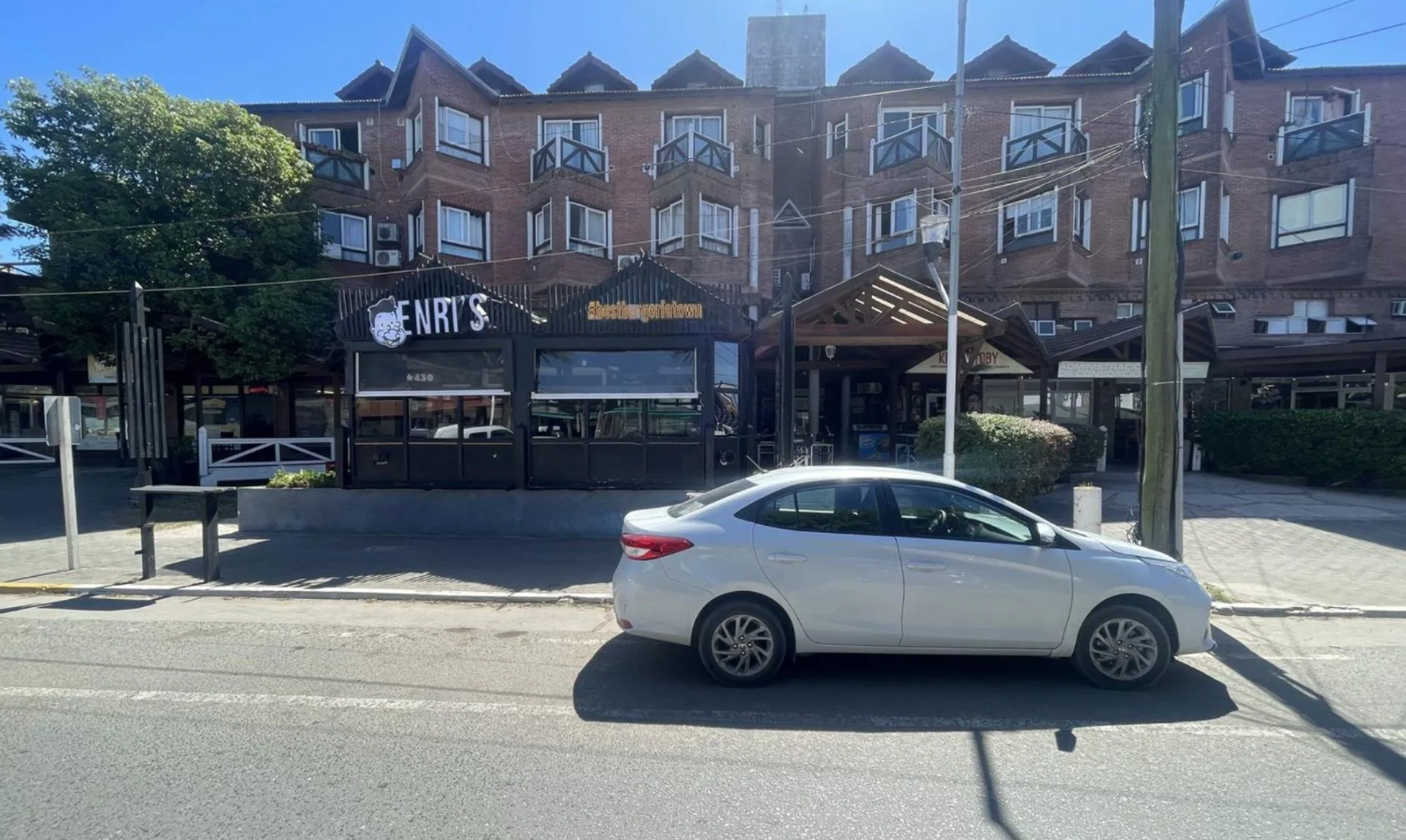 VENTA LOCAL COMERCIAL AVENIDA SHAW PINAMAR foto 3