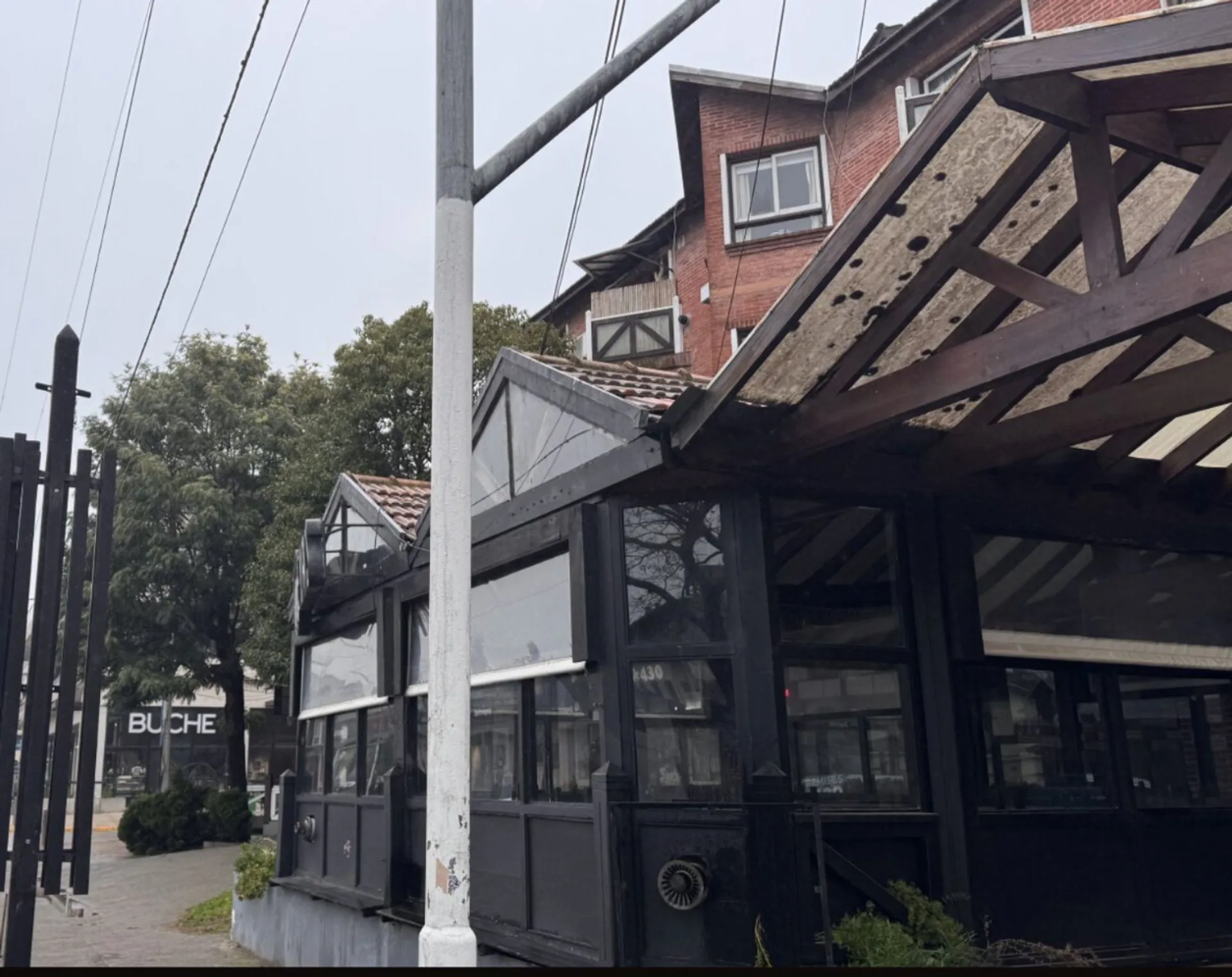 VENTA LOCAL COMERCIAL AVENIDA SHAW PINAMAR foto 4