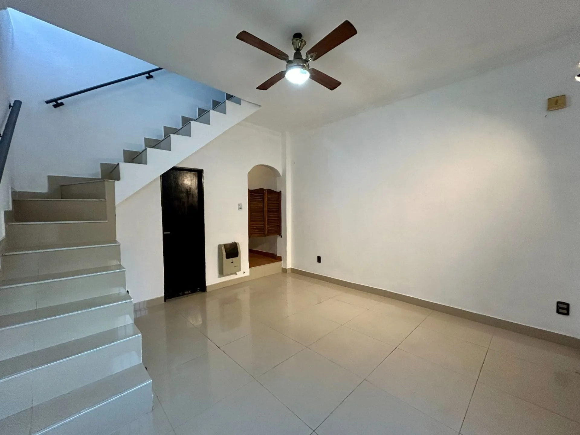 VENTA DUPLEX 3 AMBIENTES CASTELAR APTO CREDITO foto 4