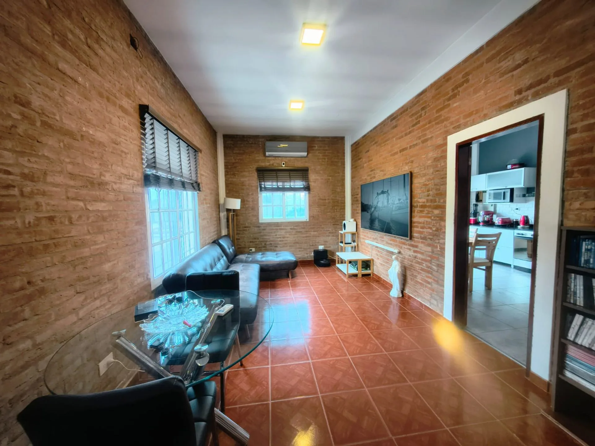 VENTA CASA 6 AMBIENTES PTE DERQUI CON PILETA foto 4