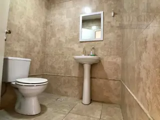 Alquiler de Oficina Comercial - Acevedo 83 Pleno Centro de Lomas de Zamora foto 3