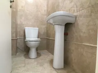 Alquiler de Oficina Comercial - Acevedo 83 Pleno Centro de Lomas de Zamora foto 5
