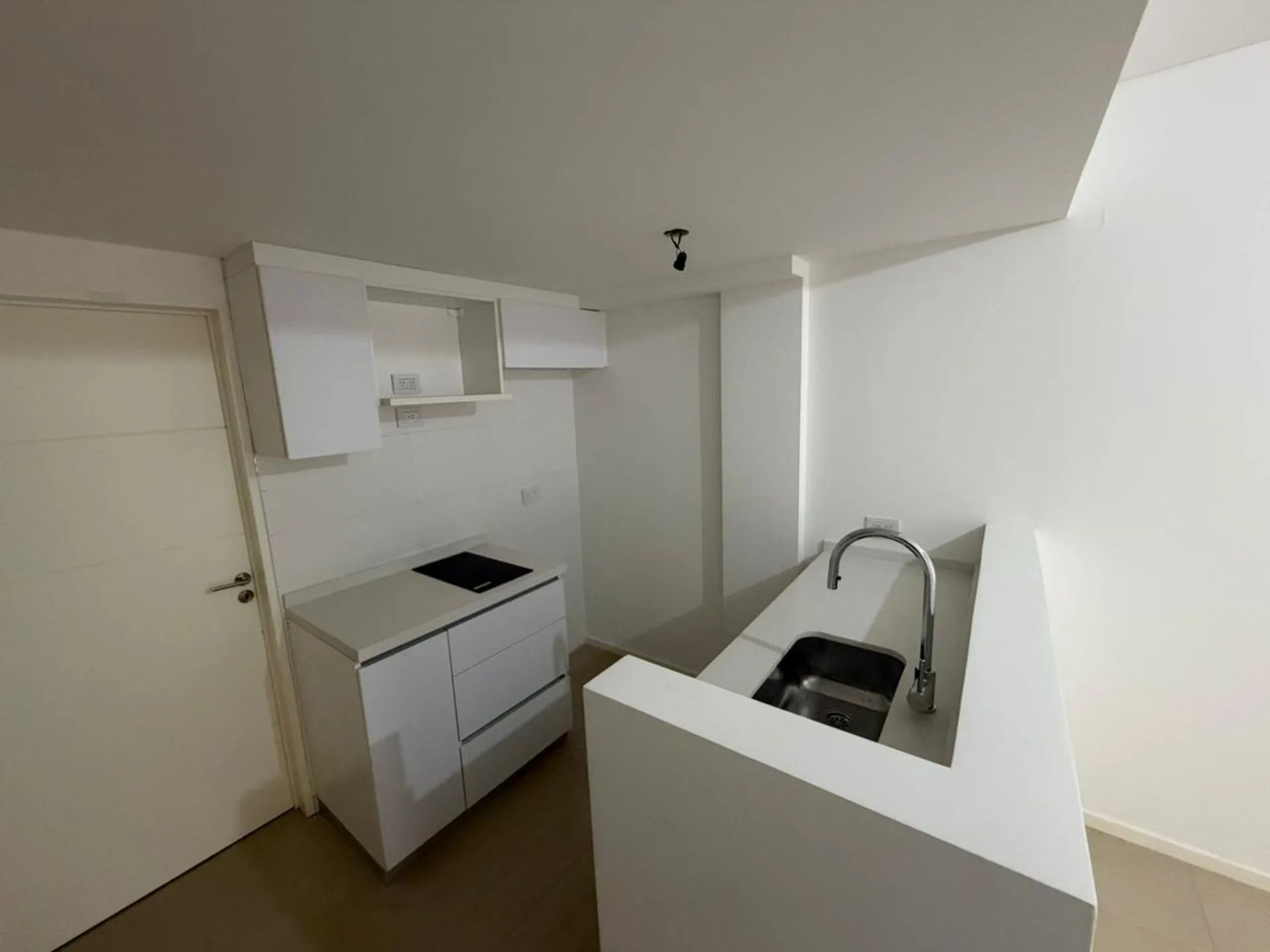VTA ESTR MONOAMB C/BALCON/ AMENIT EXC UBI S.TELMO foto 5
