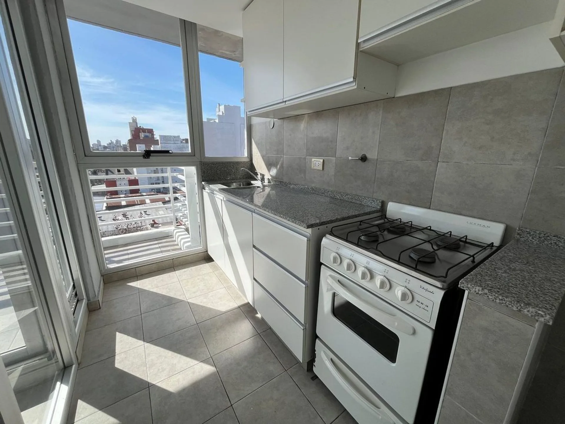 VENTA DEPTO 1 DORMITORIO BALCON REP DE LA SEXTA foto 4