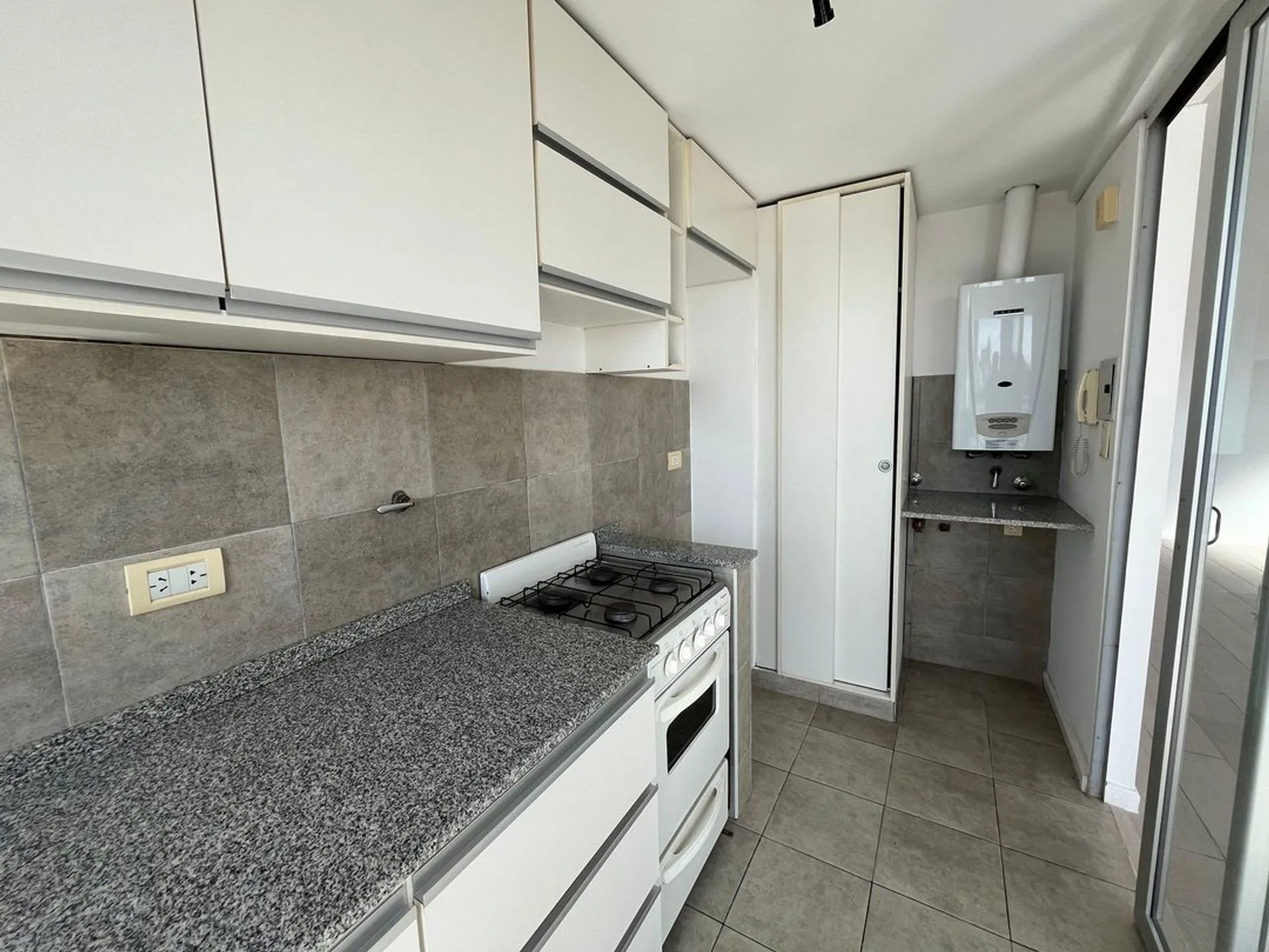 VENTA DEPTO 1 DORMITORIO BALCON REP DE LA SEXTA foto 5