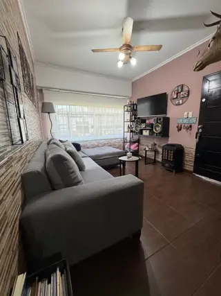 Casa 4 ambientes Villa luzuriaga foto 5