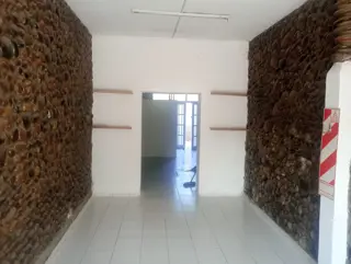 DORREGO  Ubicadísimo Lamadrid  Dorrego  90 m2 totales  $ 320.000  IMPERIO INMOBILIARIA Mza foto 2