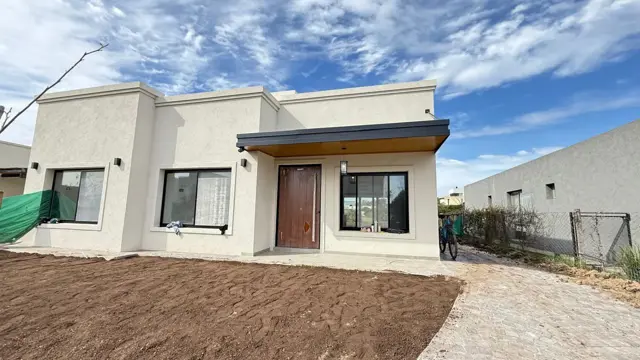 Casa en venta de 3 dorm en una planta en Santa Elena