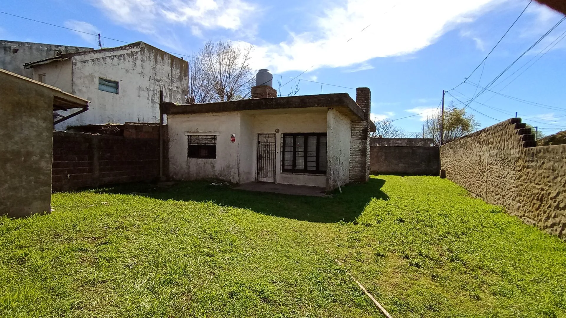 CASA 3 AMB. EN VENTA BARRIO LIBERTAD foto 3