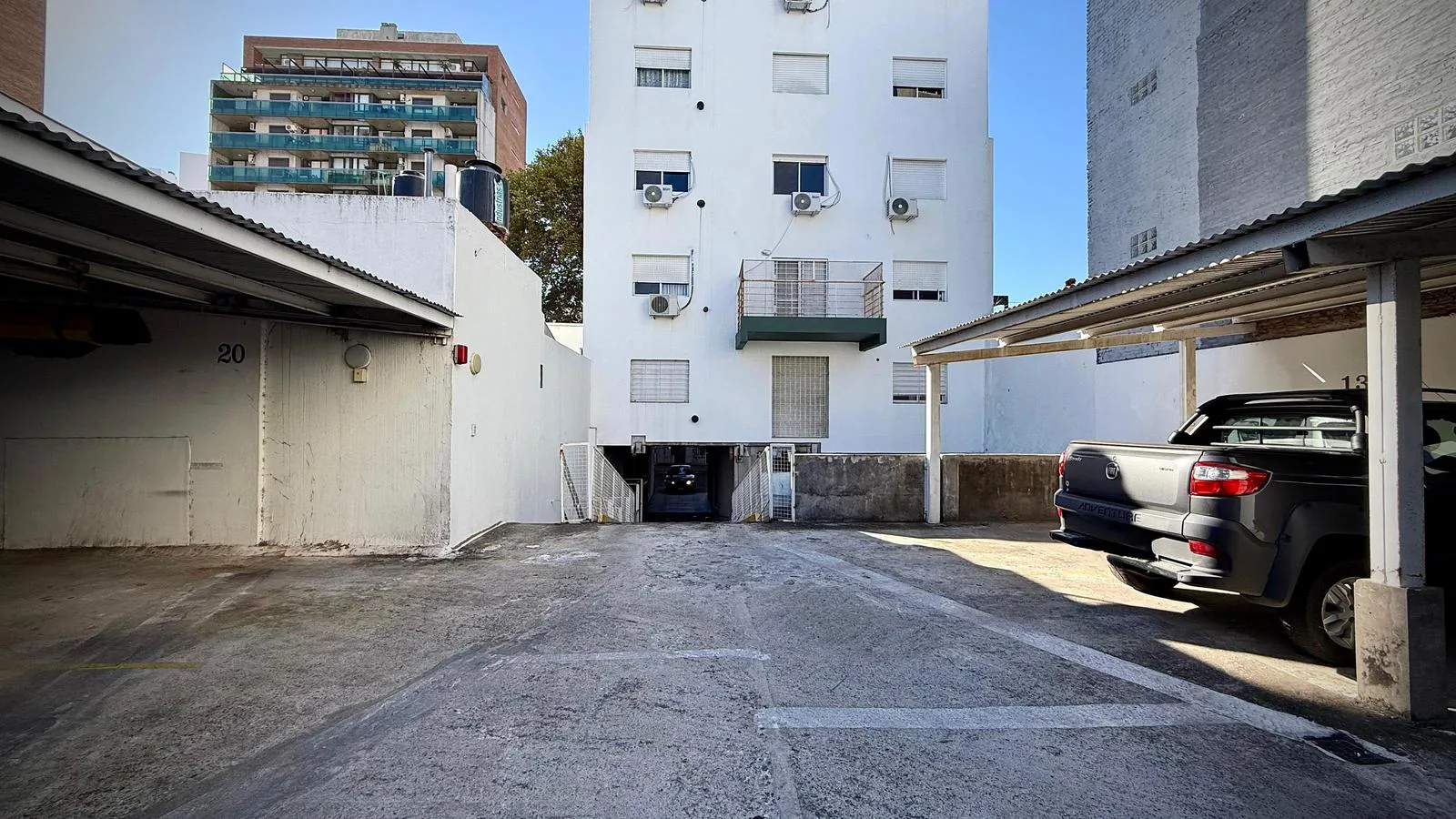 9 de Julio 3200 - Cochera en venta - Rosario, Echesortu foto 4