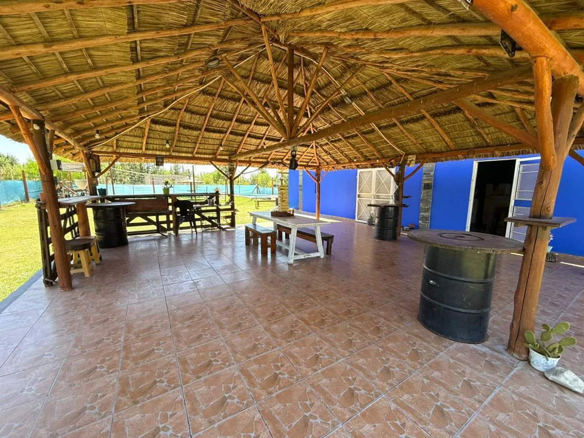 Casa quinta 2 lotes con quincho y pileta en venta foto 3