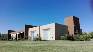 Casa 5 Amb. En Venta Sobre Una Hectárea, Club de Campo La Ranita - Lujan foto 1