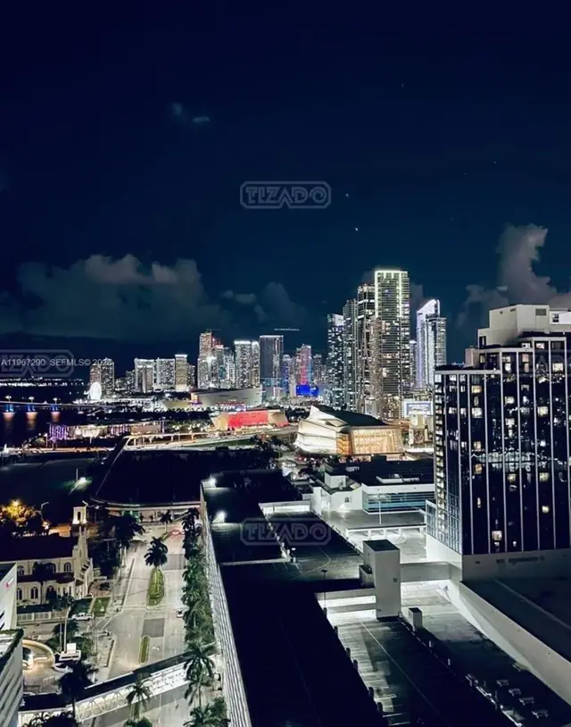 1750 N Bayshore #2710 1700