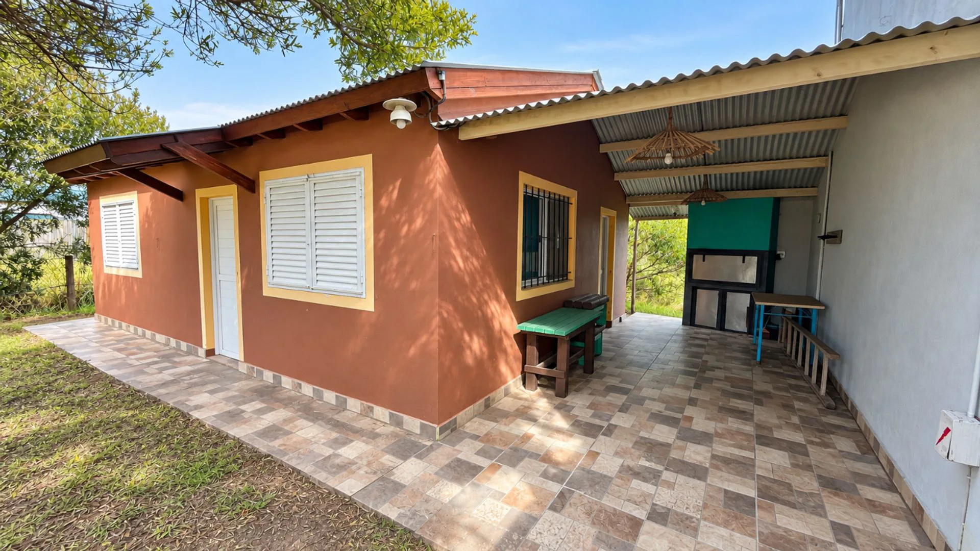 VENTA DOS CASAS EN BLOCK A METROS DEL MAR, RETA foto 4