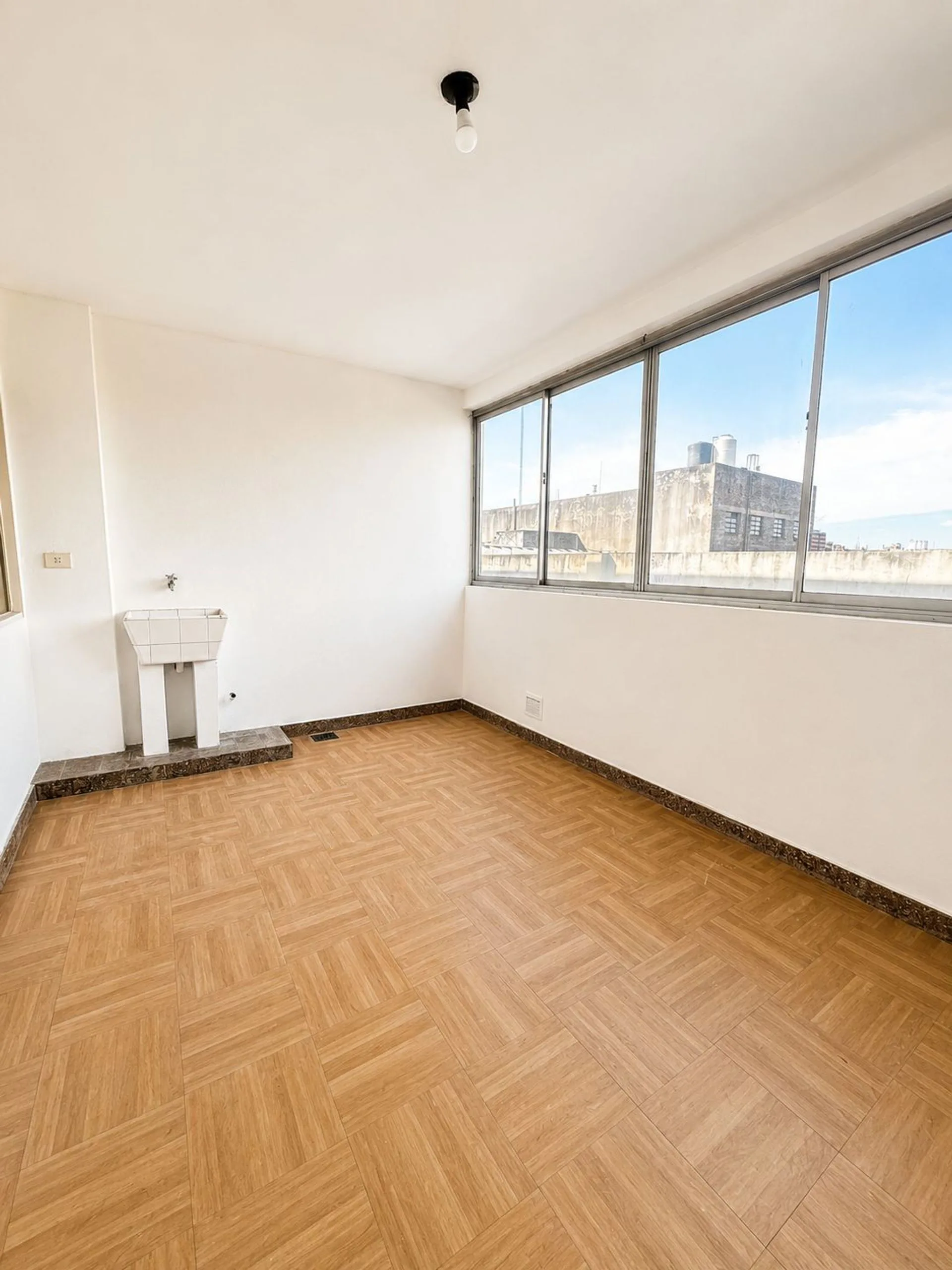 Venta Departamento 3 ambientes balcón San Fernando foto 5