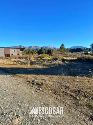 LOTE EN EL BARRIO LOS SOLARES foto 3