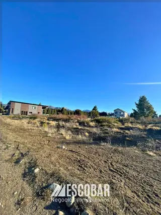 LOTE EN EL BARRIO LOS SOLARES foto 4