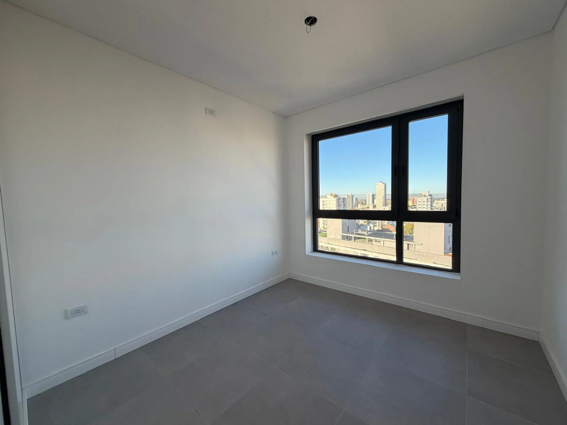VENTA DPTO 1 DORMITORIO A ESTRENAR EN TORRE CRONO foto 5