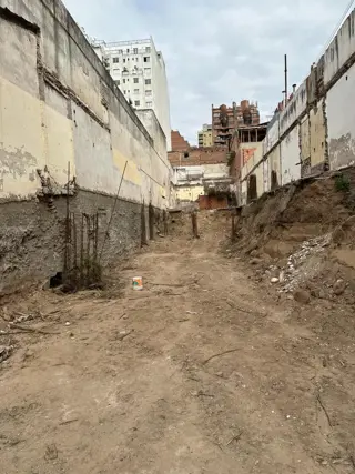 Terreno en el centro. APTO EDIFICIO foto 2