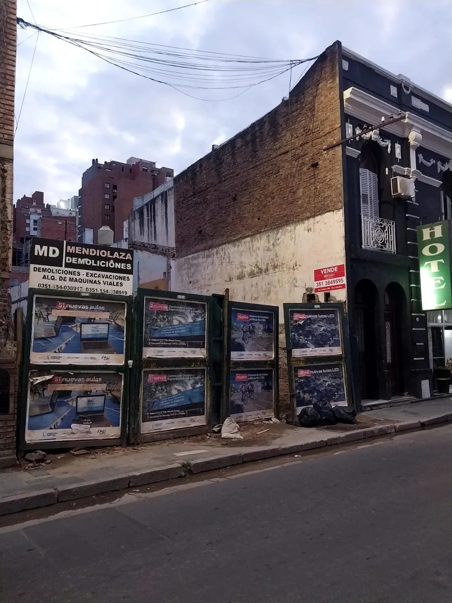 Terreno en el centro. APTO EDIFICIO foto 3