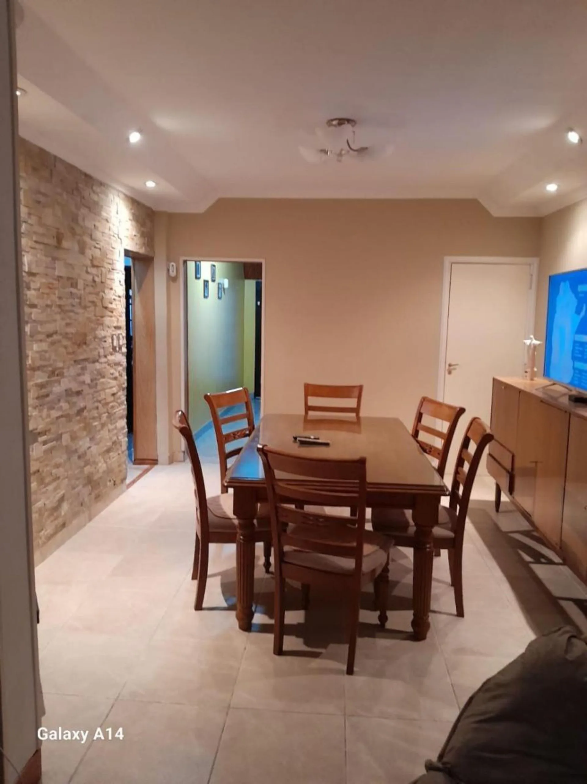 VENTA CASA CON JARDIN MAS DEPTO, GRAN OPORTUNIDAD