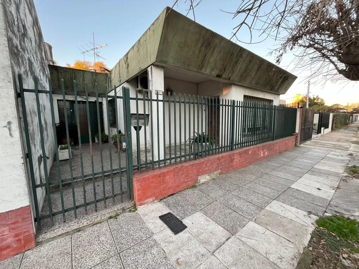 VENTA CASA 4 AMB C/PATIO Y GARAGE- SAN MIGUEL foto 5