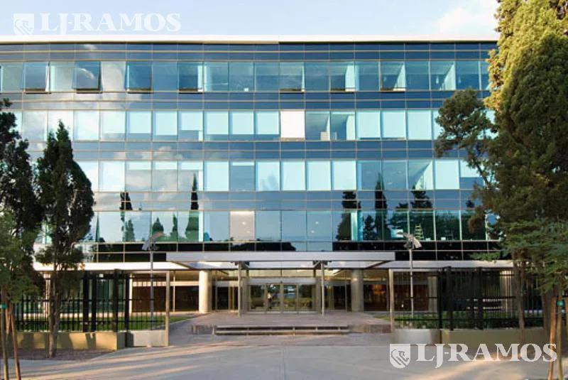 Alquiler de oficina de 2700 m2 en Olivos foto 3