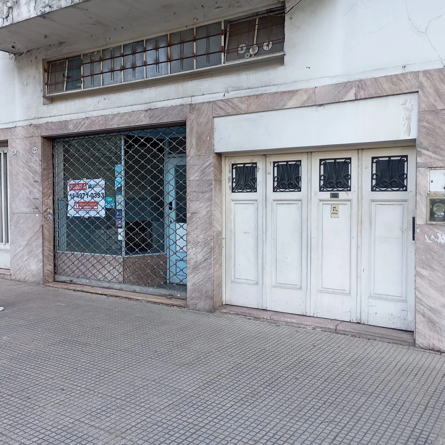 ALQUILER, LOCAL $950.000.- Av. COBO 1.100 ,C/ENTRE PISO y COCHERA, SIN EXPENSAS foto 4