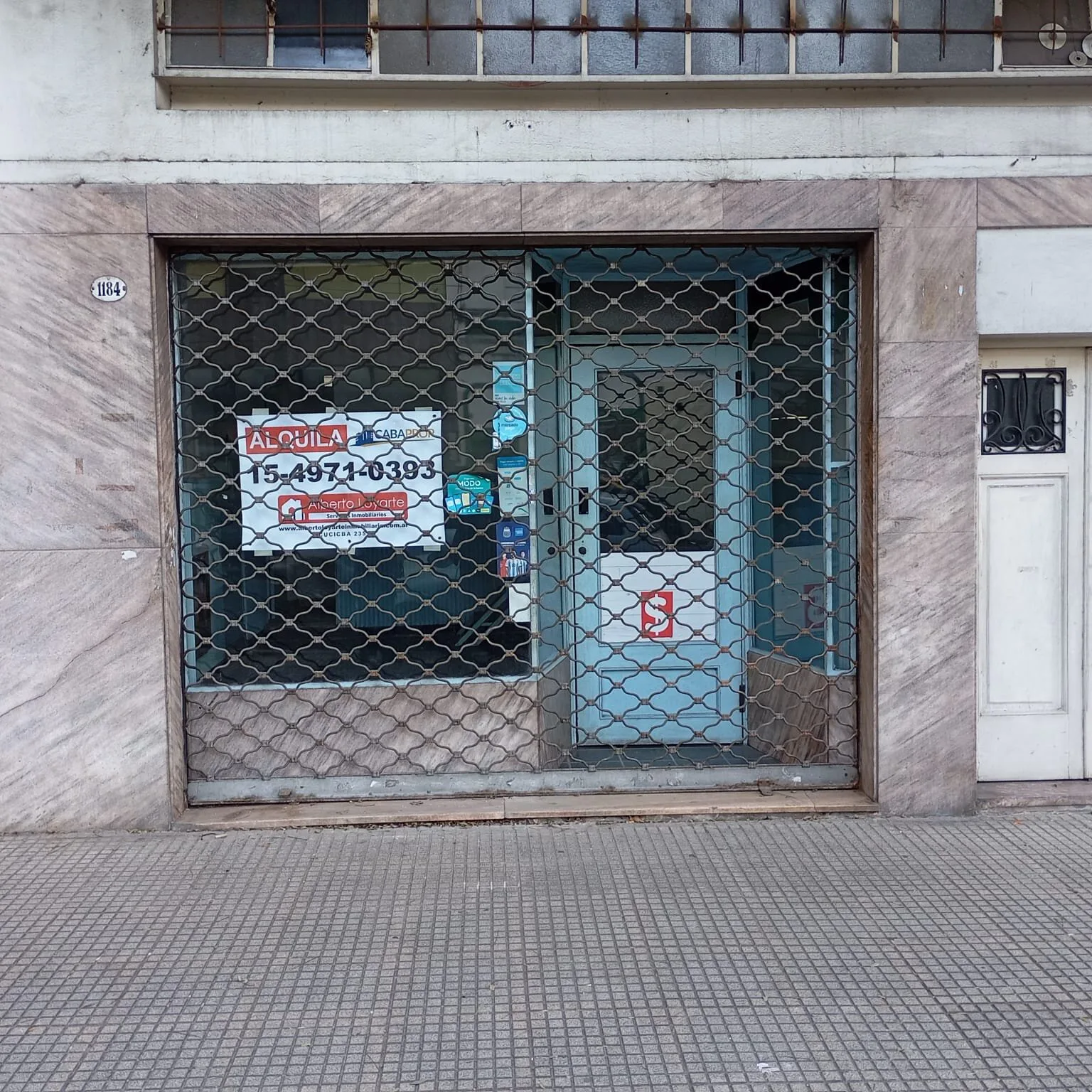 ALQUILER, LOCAL $950.000.- Av. COBO 1.100 ,C/ENTRE PISO y COCHERA, SIN EXPENSAS foto 5