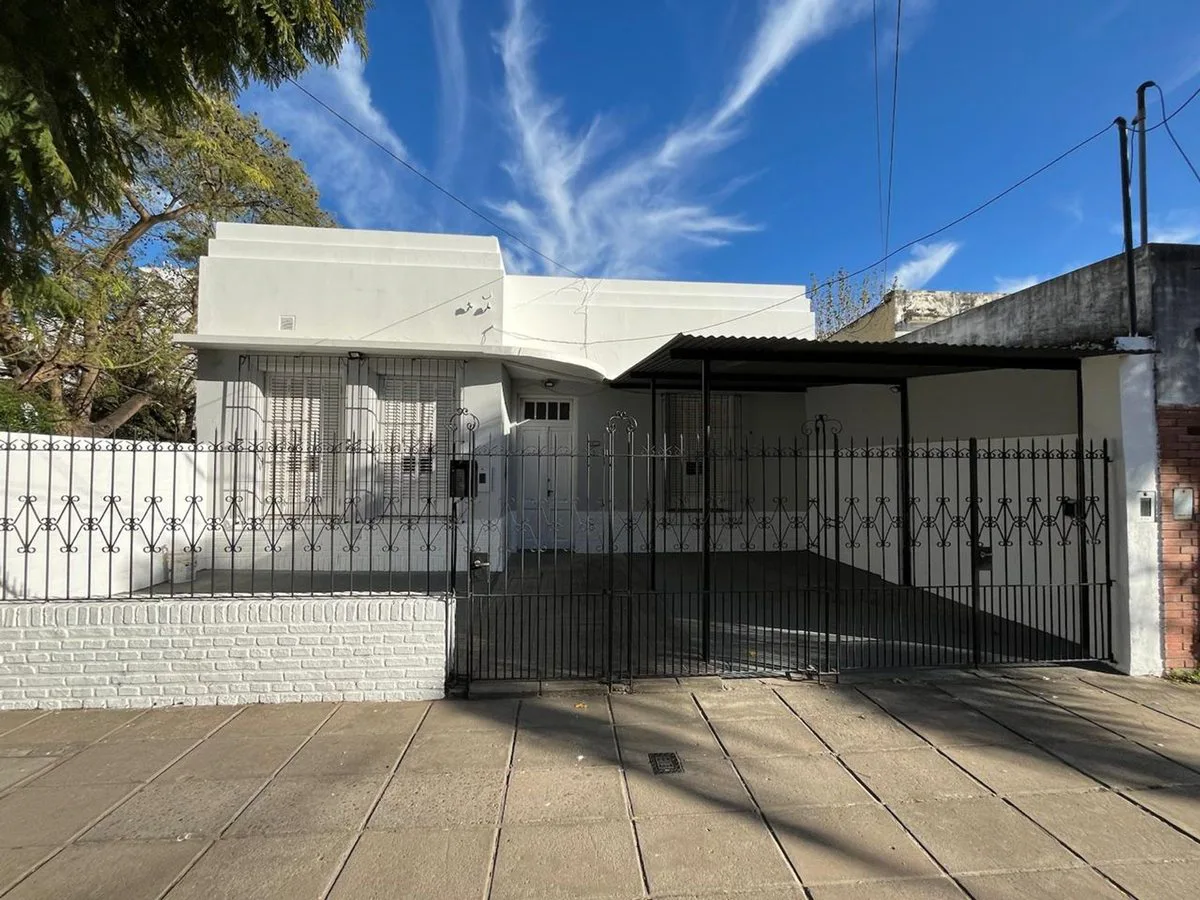 Venta Casa con gran terreno en Candioti Norte foto 2
