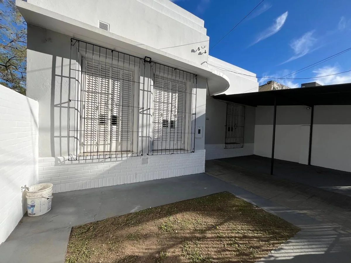Venta Casa con gran terreno en Candioti Norte foto 3